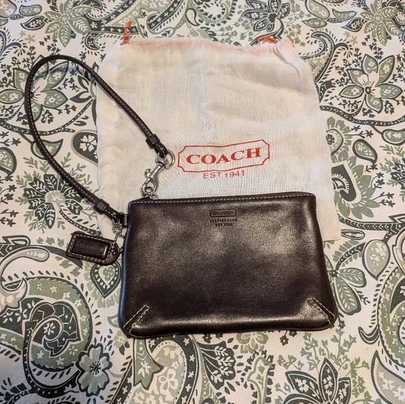 Coach Y2K Brown Leather Wristlet - Picture 1 of 6